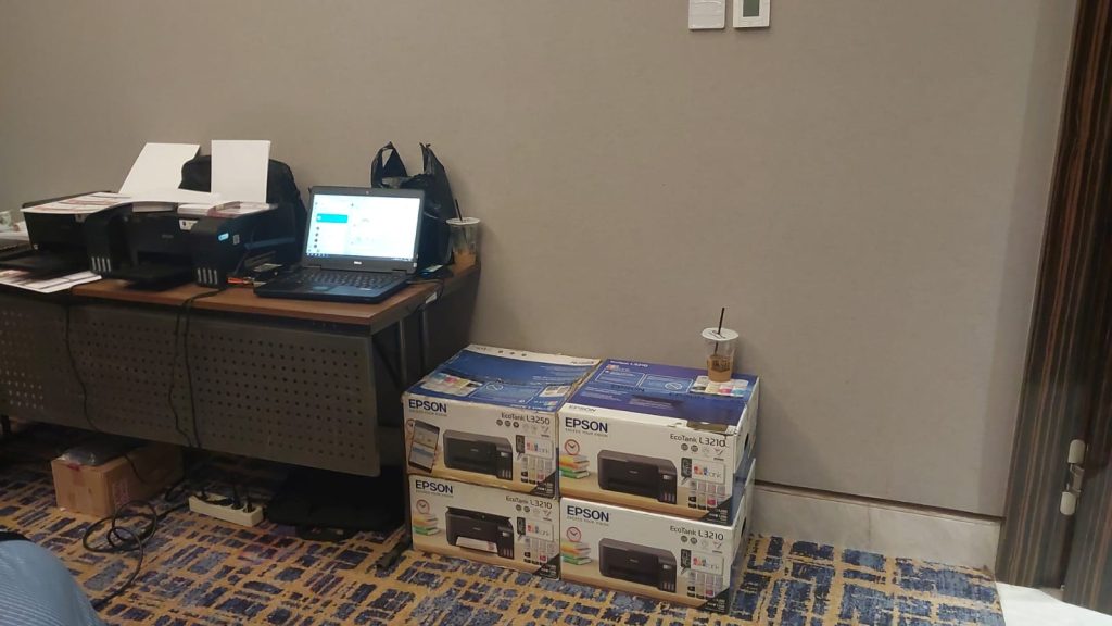 "Penyewaan printer laser dan inkjet di Surabaya, Malang, Sidoarjo, dan sekitarnya dengan harga terjangkau."